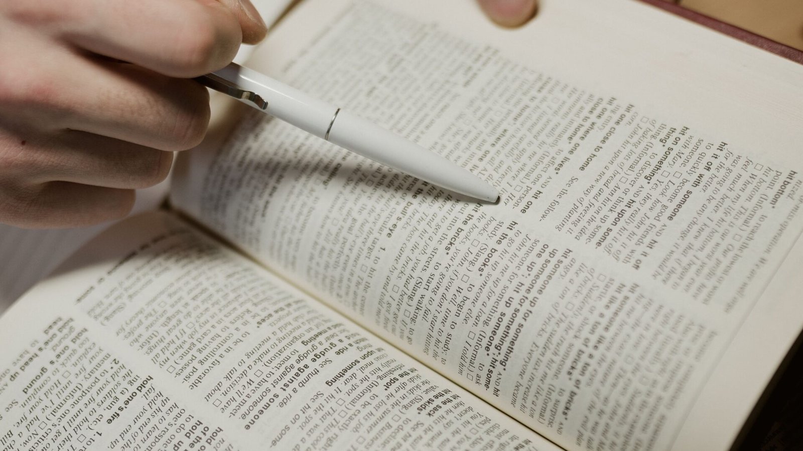 Le jargon décodé #1 : TER, DCA, plus-value — 5 mots pour arrêter de se sentir perdu